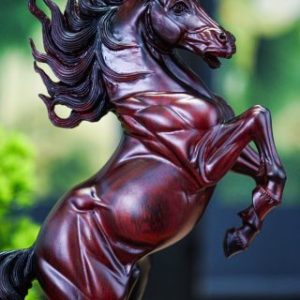 Nhất mã gỗ trắc