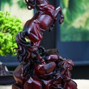 Nhất mã gỗ trắc