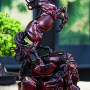 Nhất mã gỗ trắc