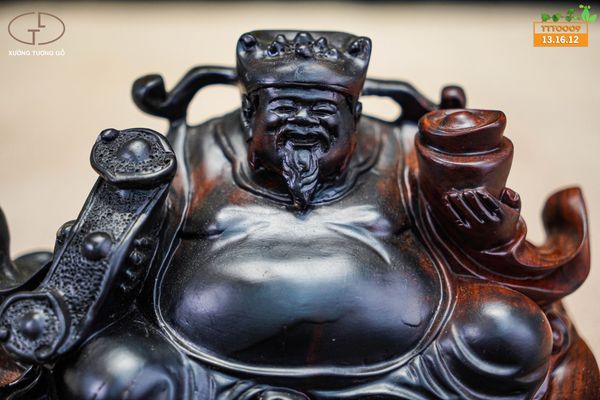 Thần tài để oto gỗ trắc