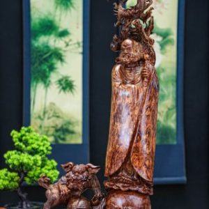 Đạt ma gỗ nu sưa