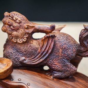 Tam nghê gỗ sưa