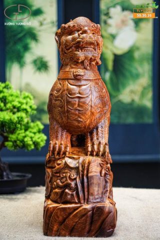 Lân sư gỗ hương ( trái + phai )