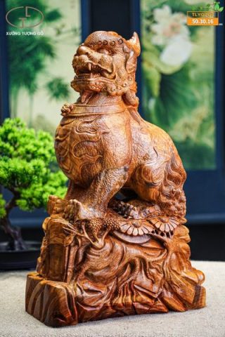 Lân sư gỗ hương ( trái + phai )