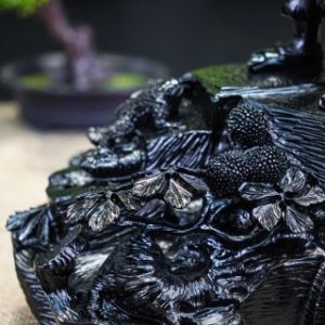 Tế công dáng đứng Gỗ mun