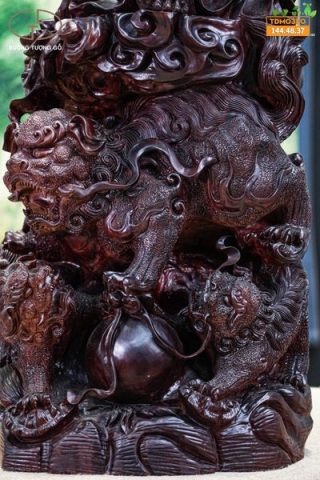Đạt ma đứng gỗ tử đàn đỏ