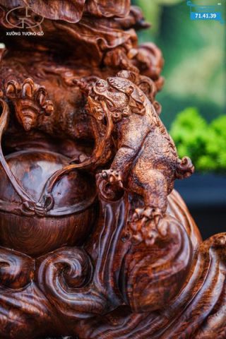 Đạt ma múa võ gỗ sưa