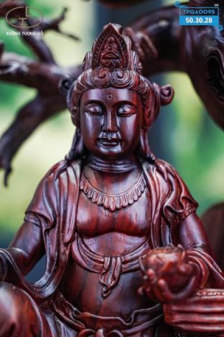 Phật bà gỗ trắc