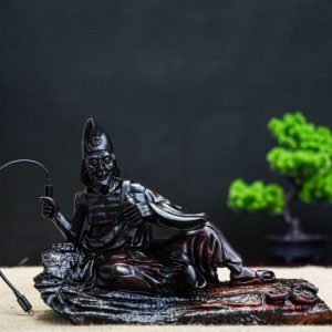 Tế công gỗ trắc