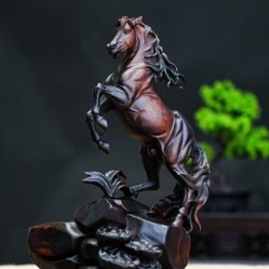 Nhất mã phi thiên gỗ trắc