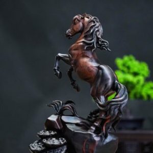 Nhất mã phi thiên gỗ trắc