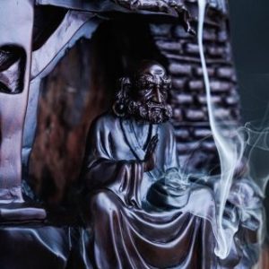 Đạt ma ngồi thiền xông trầm