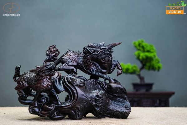Song hoả kì lân gỗ trắc