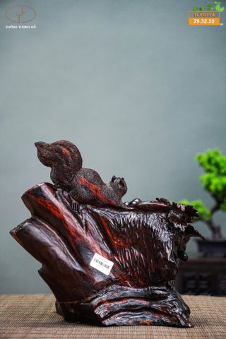 Nho sóc gỗ trắc Nho sóc gỗ trắc