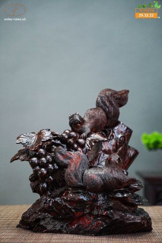 Nho sóc gỗ trắc Nho sóc gỗ trắc