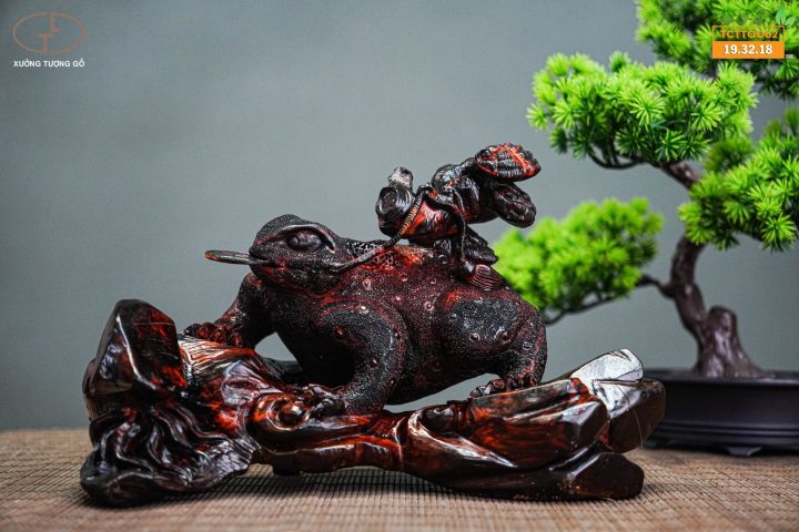 Thiềm thừ gỗ trắc Thiềm thừ gỗ trắc