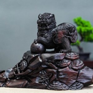 Lân sư vườn ngọc gỗ trắc Lân sư vườn ngọc gỗ trắc