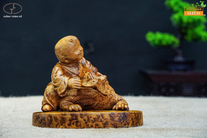 tiểu đồng ôm thiềm thừ tiểu đồng ôm thiềm thừ