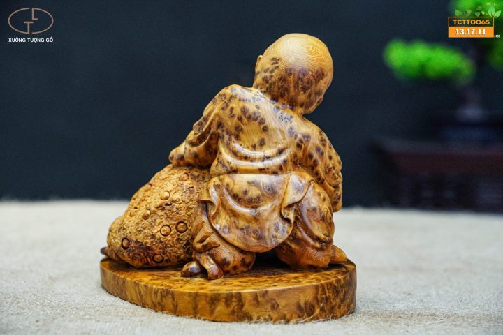 tiểu đồng ôm thiềm thừ tiểu đồng ôm thiềm thừ