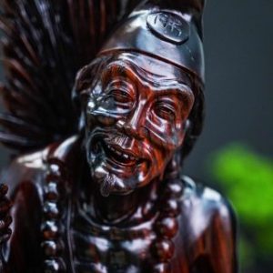 Tế công gỗ trắc