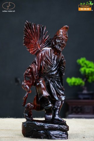 Tế công đứng gỗ trắc Tế công đứng gỗ trắc