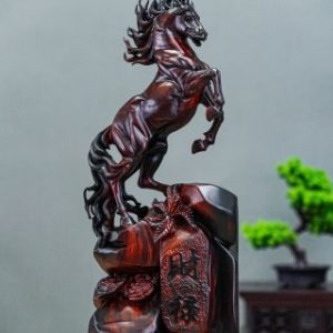 nhất mã gỗ trắc