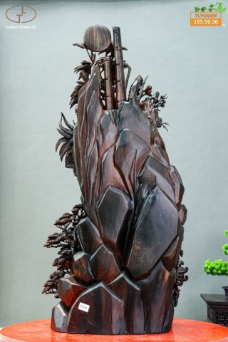 Gia đình gà gỗ trắc
