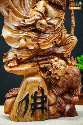 Đạt ma gỗ hương