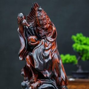Tế công gỗ trắc