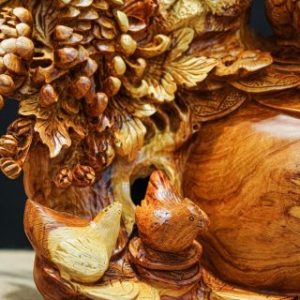 Gia đình gà gỗ hương