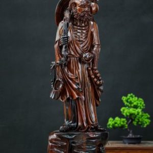 Đạt ma đứng gỗ trắc