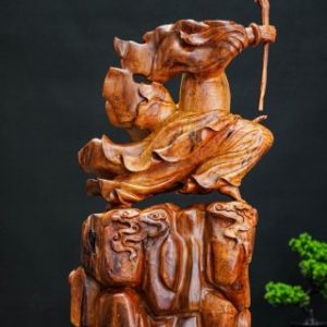 đạt ma múa võ gỗ hương