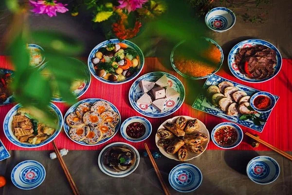 Cúng 100 Ngày: Ý Nghĩa, Cách Chuẩn Bị, Mâm Lễ & Văn Khấn Chuẩn Nhất mâm cúng 100 ngày