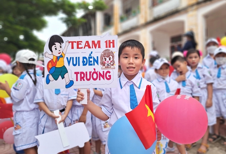 Học sinh lớp 6 năm 2026 là 2k15