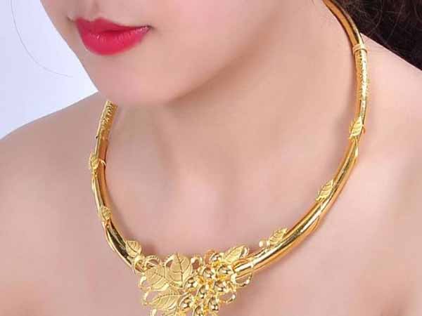 nằm mơ thấy dây chuyền vàng đánh đề số mấy