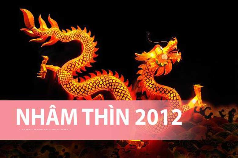 Nữ sinh mặc áo dài trắng năm 2012 vui tươi