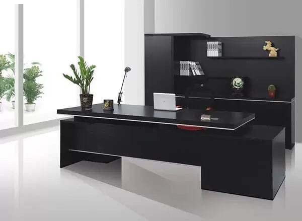Bàn làm việc đặt hợp phong thủy cho văn phòng