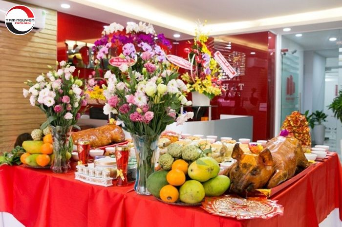 Lễ cúng khai trương cửa hàng trang trọng và đầy đủ