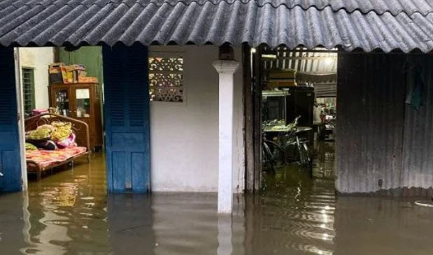 Nước ngập tràn đường phố trong giấc mơ