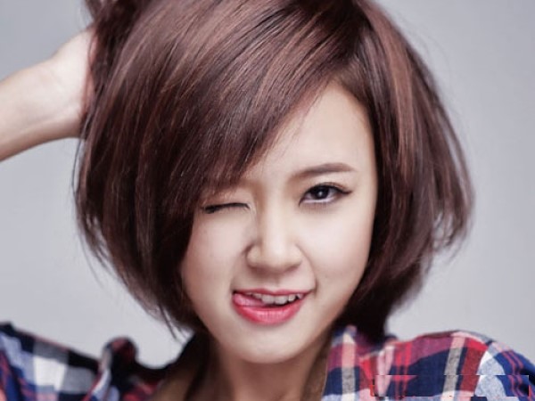 Ý nghĩa nháy mắt phải theo giờ