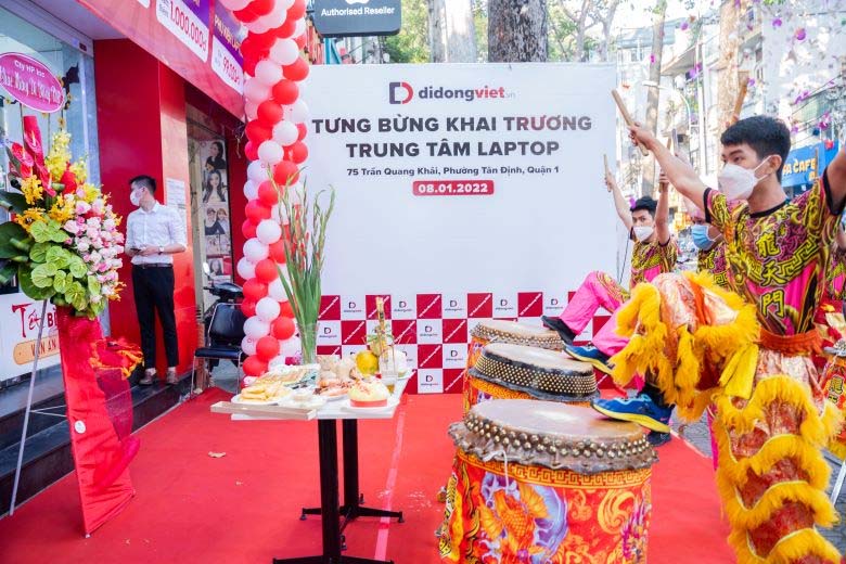 Lễ cúng khai trương mở cửa hàng mới trang trọng