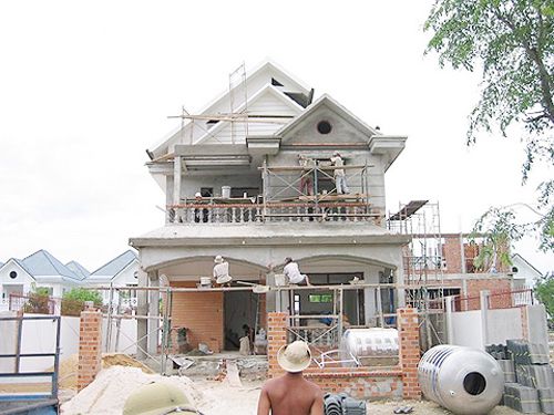 Người lớn tuổi đại diện mượn tuổi làm nhà truyền thống