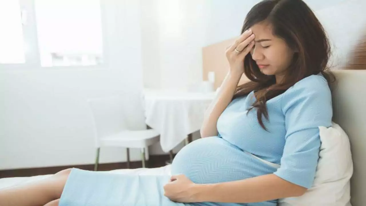 Người quen mang bầu trong giấc mơ