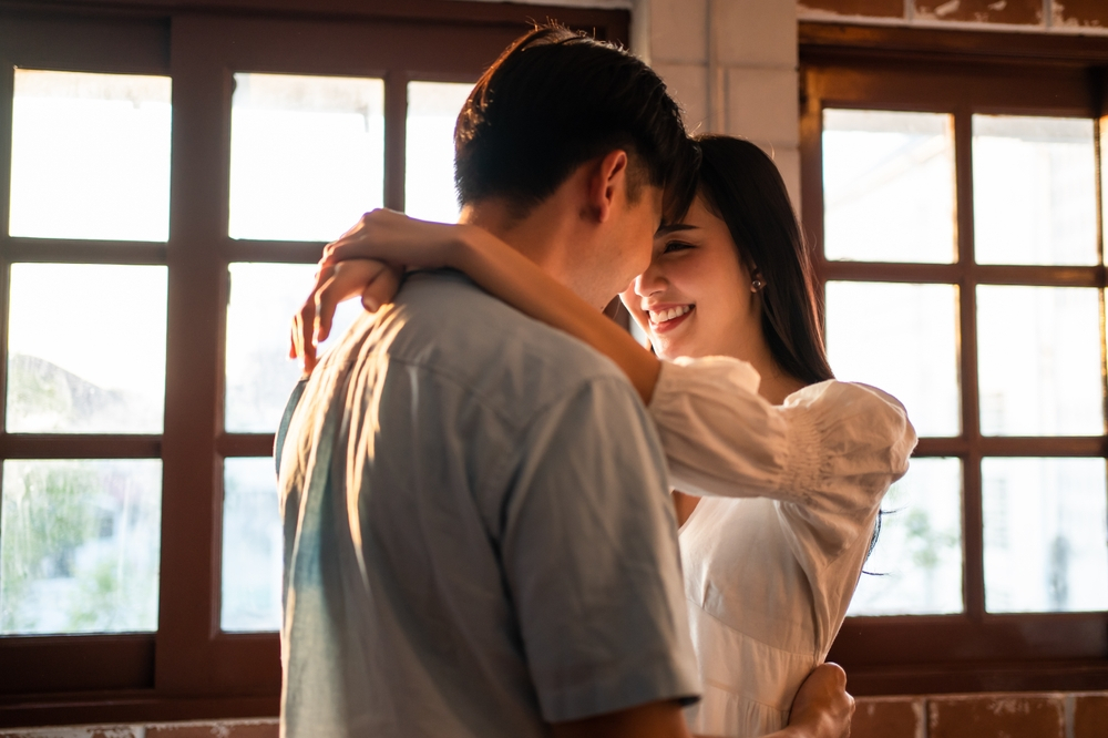 Chồng 1998 vợ 2009 sinh con năm nào hợp