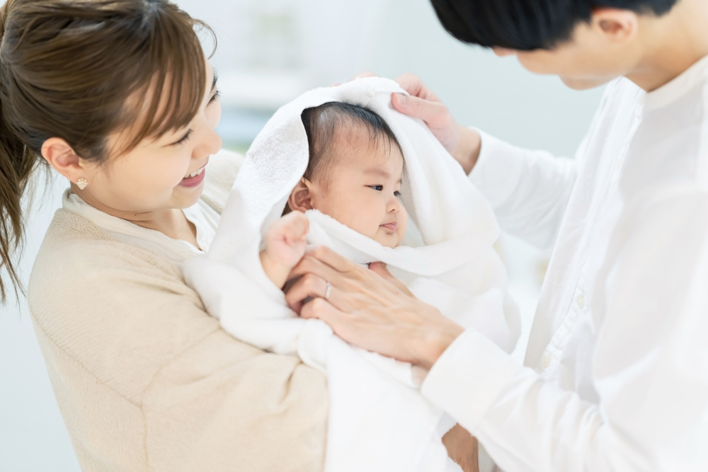 Chồng 1998 vợ 2009 sinh con năm nào hợp