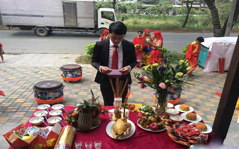 Bài cúng khai trương đầu năm cầu buôn bán thuận lợi
