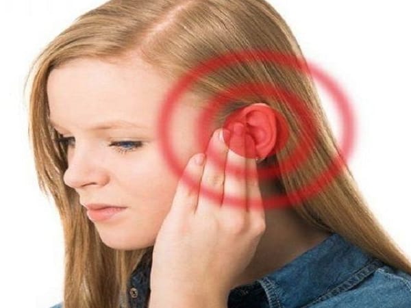 Nóng tai trái theo giờ nói lên điều gì
