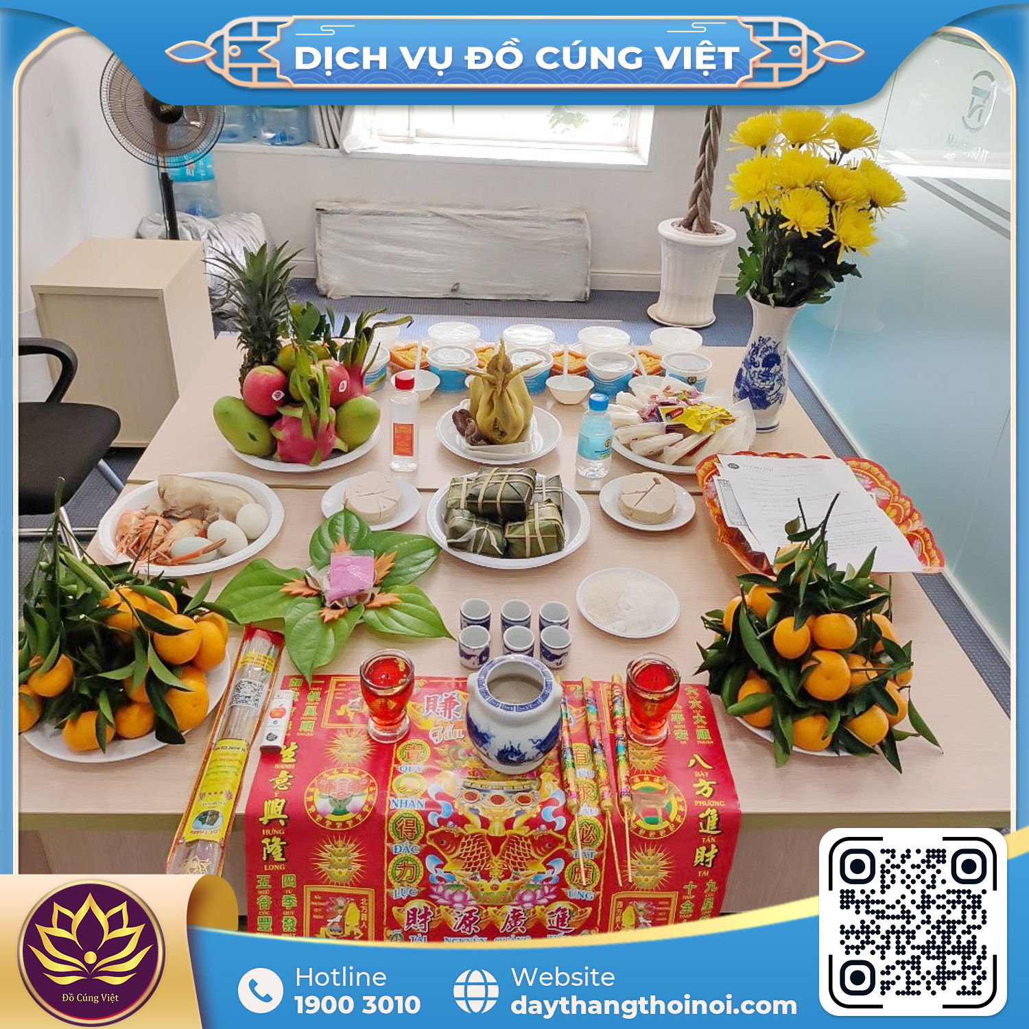 Bàn cúng tất niên truyền thống trong nhà đầy đủ lễ vật