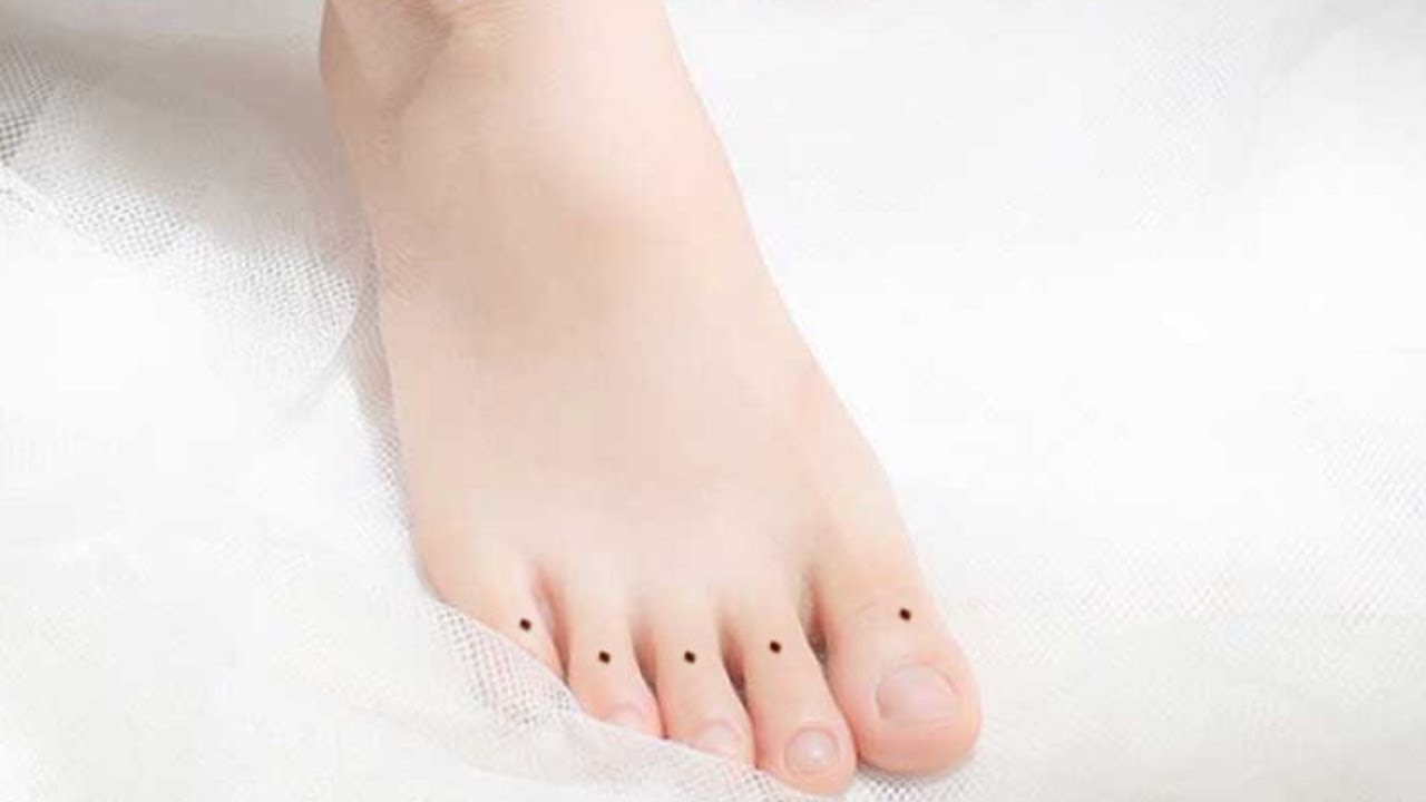 Ý nghĩa nốt ruồi ở ngón chân