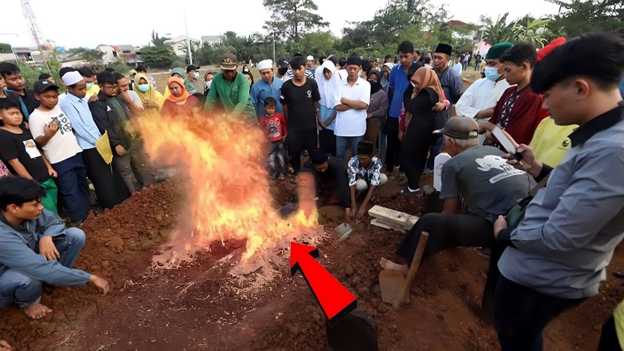 Lửa bùng cháy dữ dội trong giấc mơ ban đêm